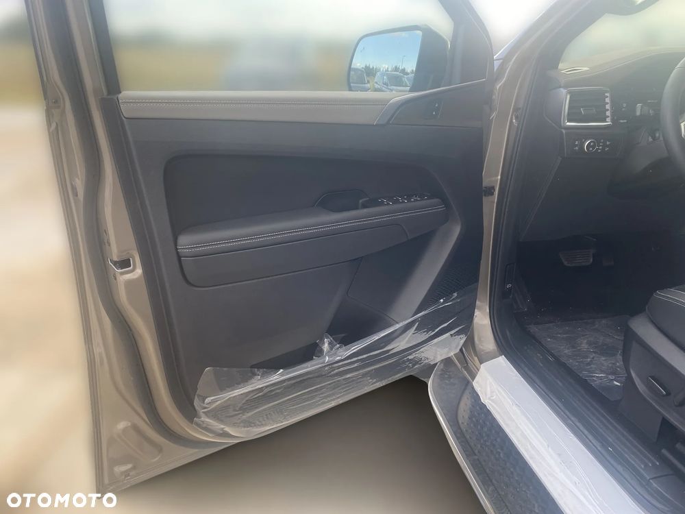 Volkswagen Amarok - 11
