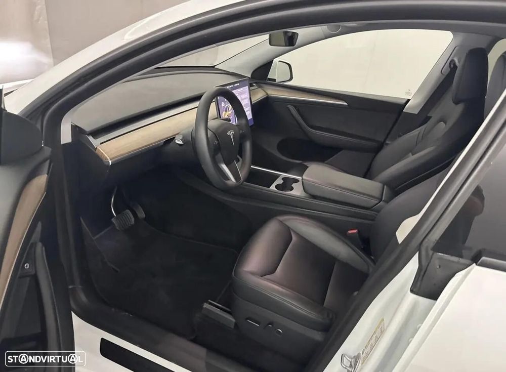 Tesla Model Y Long Range Tração Traseira - 3