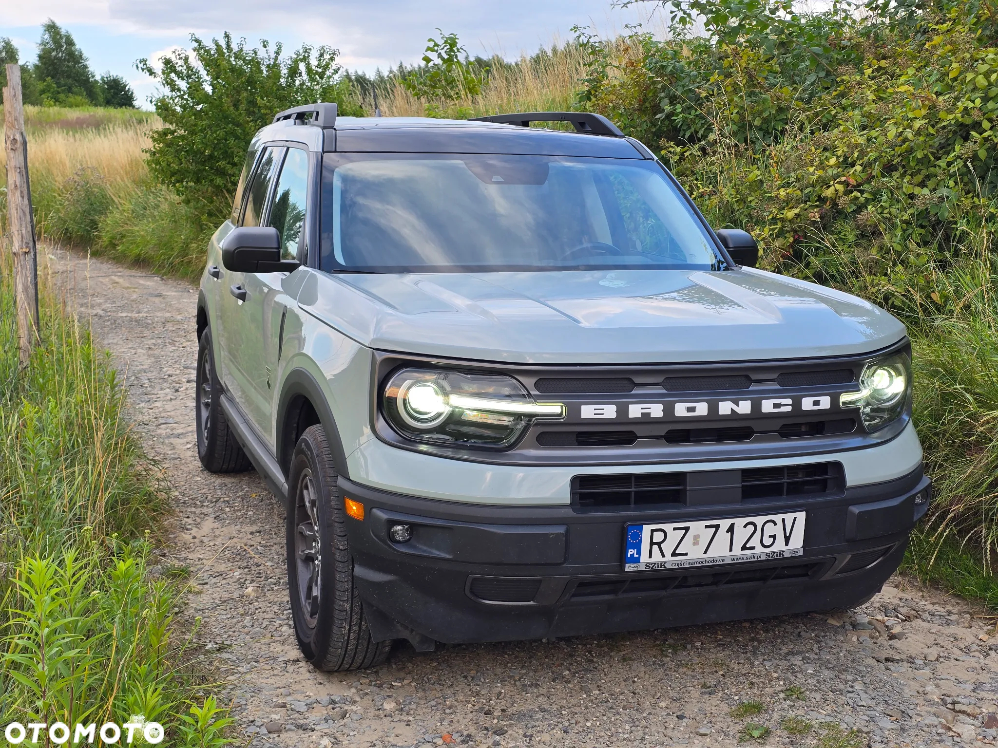 Ford Bronco - 2