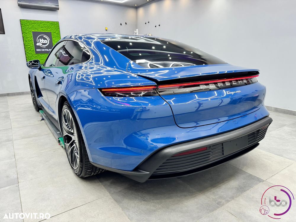 Porsche Taycan - 2