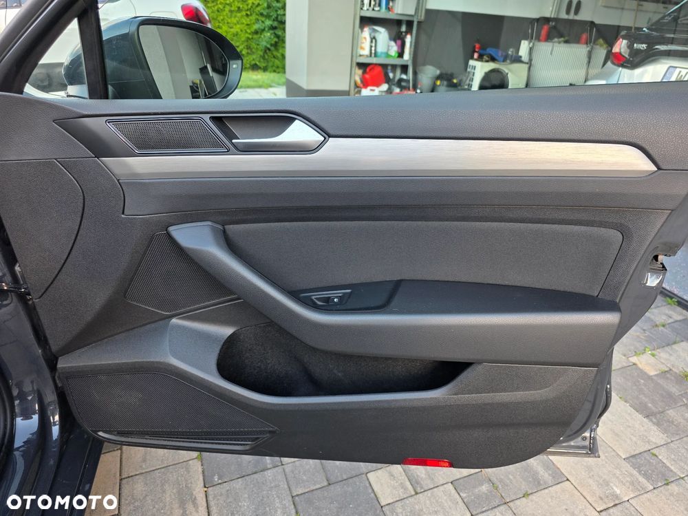 Volkswagen Passat 2.0 TDI EVO Essence - 16