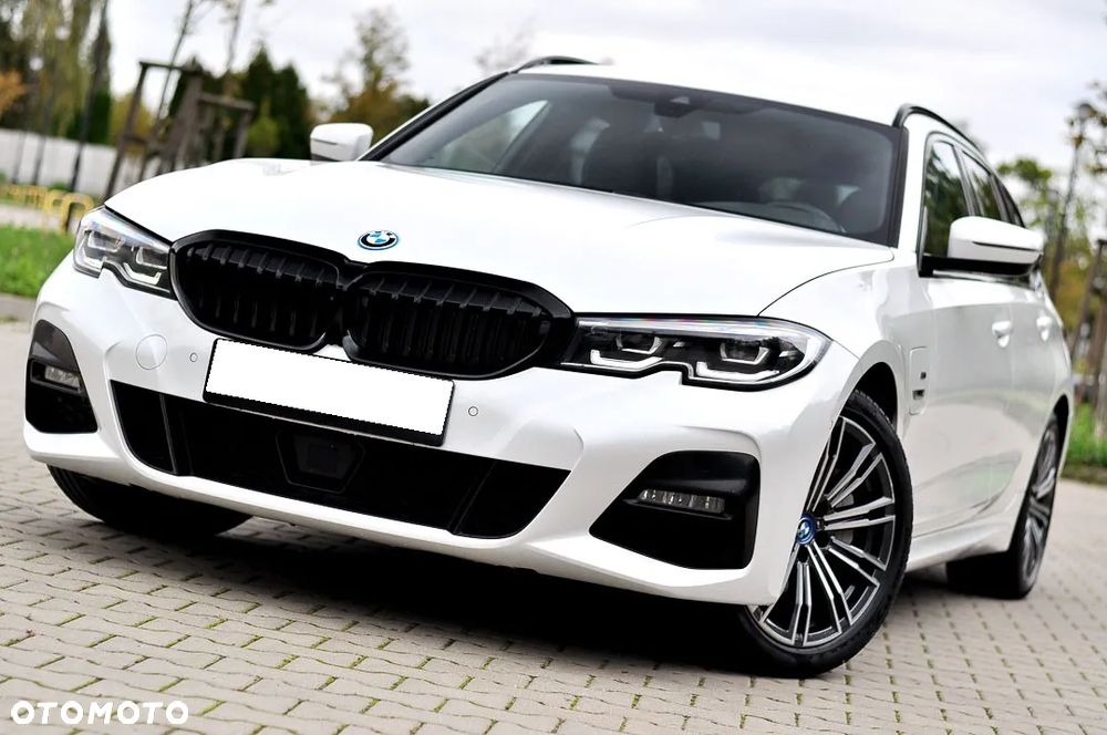 BMW Seria 3 330e Touring M Sport - 1