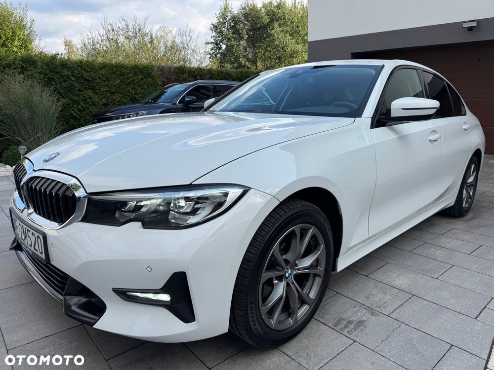 BMW Seria 3 320i xDrive Advantage sport - 1