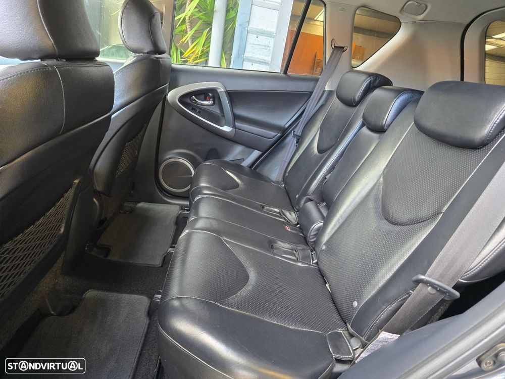 Toyota RAV4 2.2 D-4D X - 5