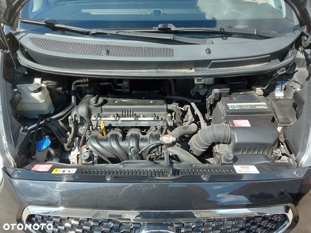 Kia Venga 1.6 CVVT Platinum Edition - 30