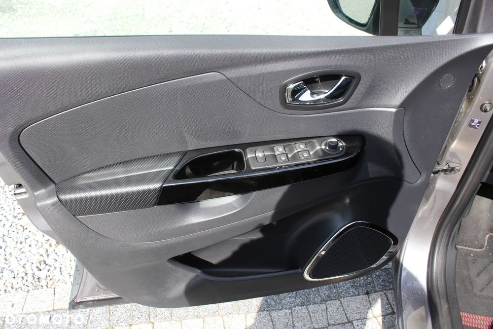 Renault Captur TCe 120 EDC Helly Hansen - 16