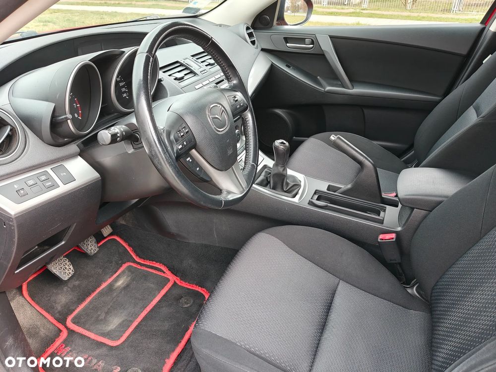 Mazda 3 2.0 Exclusive + - 11