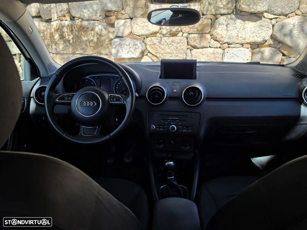 Audi A1 Sportback 1.6 TDI Advance - 11