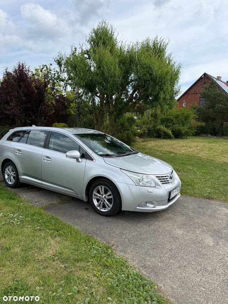 Toyota Avensis 1.8 Sol - 13