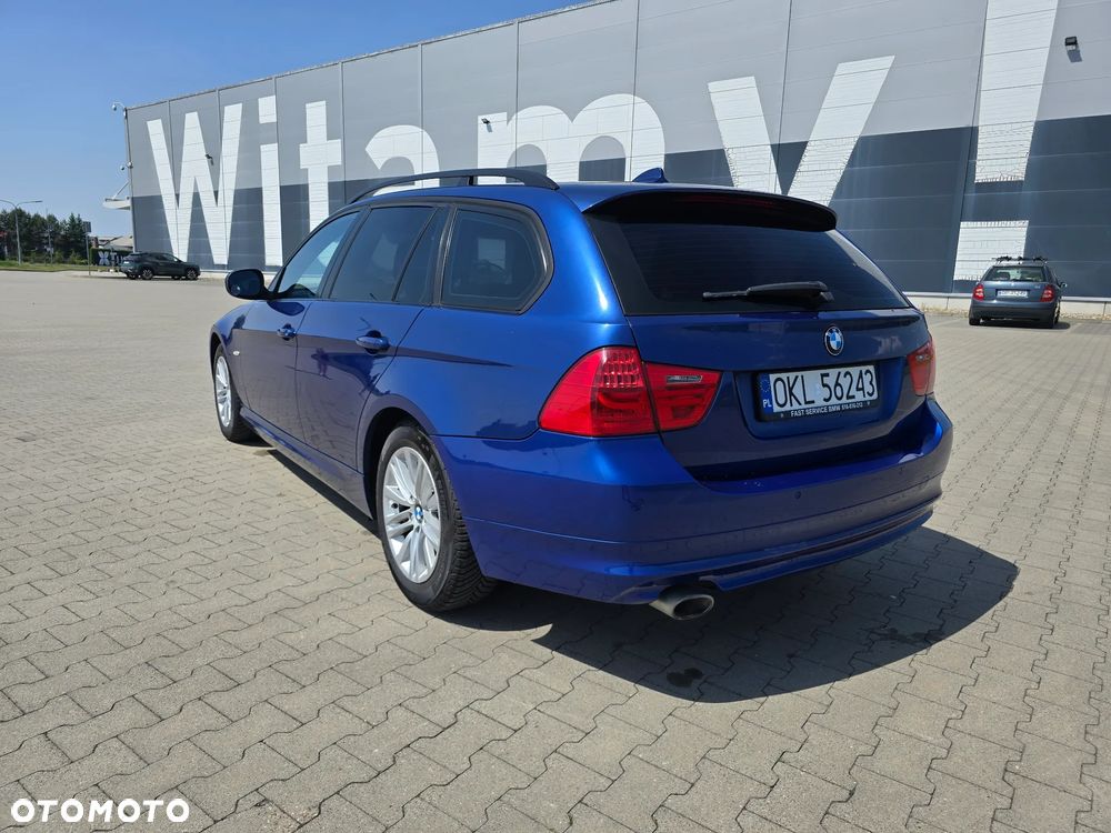 BMW Seria 3 320d xDrive DPF - 4