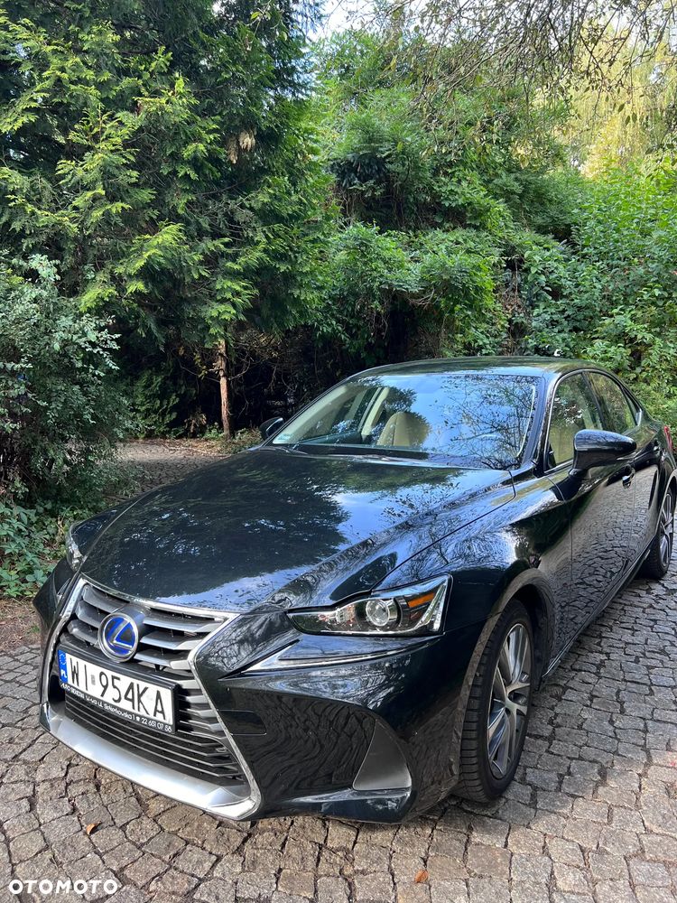 Lexus IS 300h Black - 1