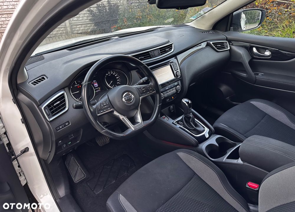 Nissan Qashqai 1.6 DCi Xtronic N-Connecta - 19