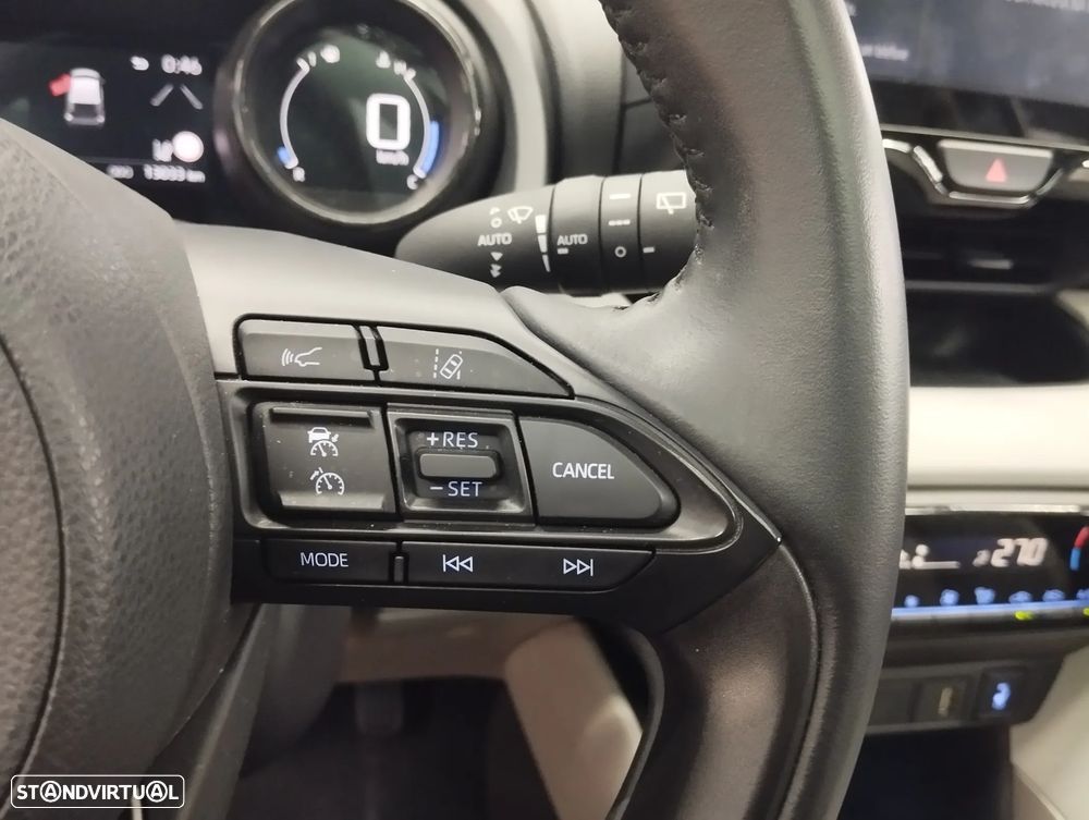 Toyota Yaris 1.5 HDF Luxury - 23