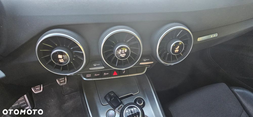Audi TT Coupé - 13