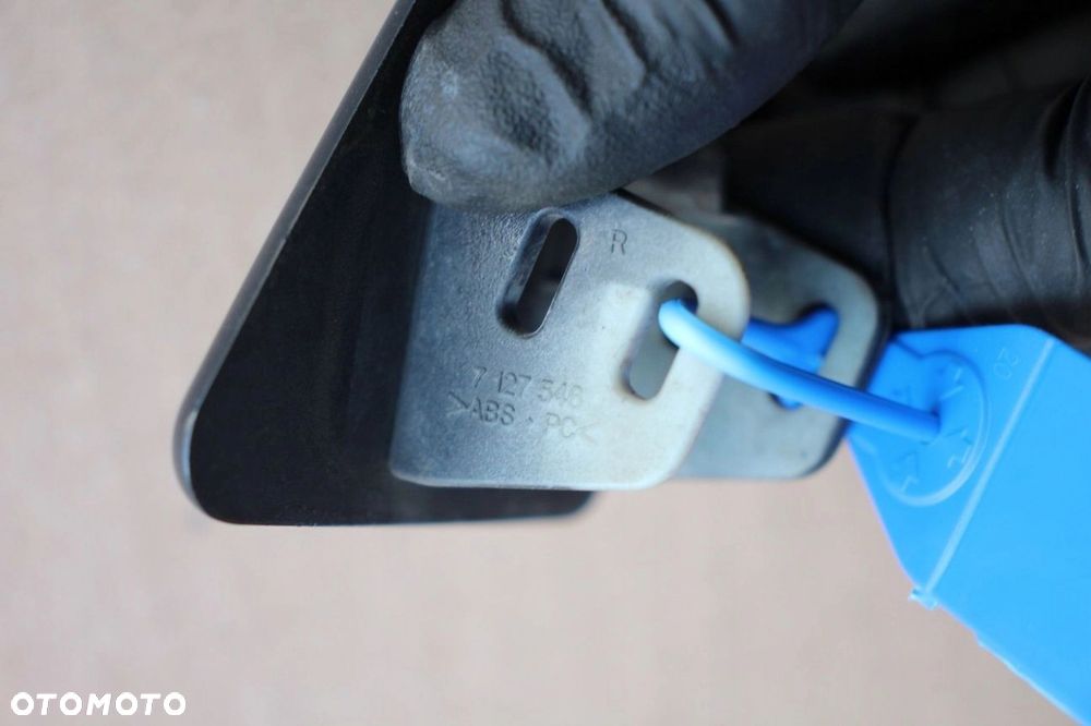 Zaślepka spryskiwacza zderzaka lampy BMW 3 e90 e91 PRAWA 7127546 czarna - 3