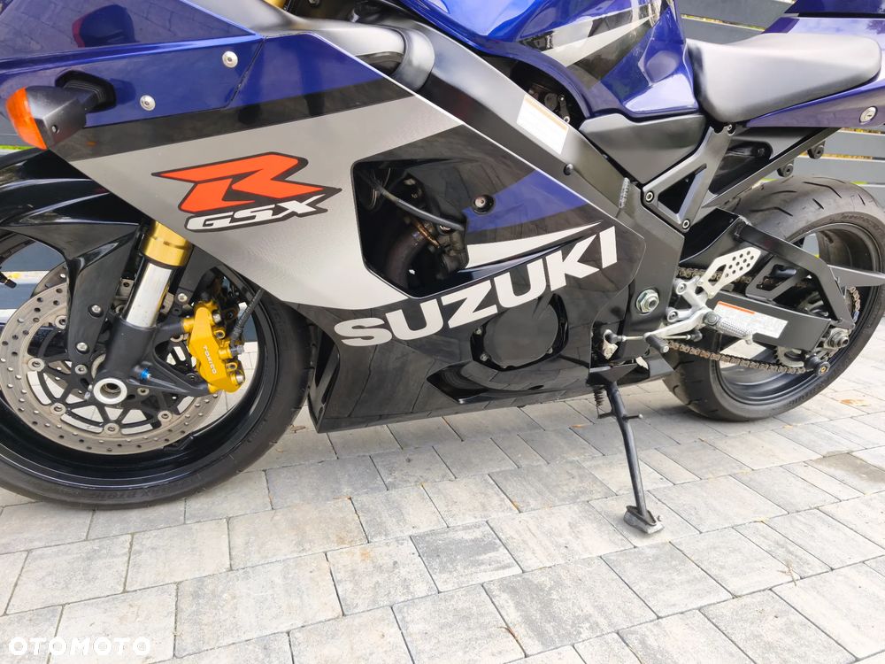 Suzuki GSX-R - 25