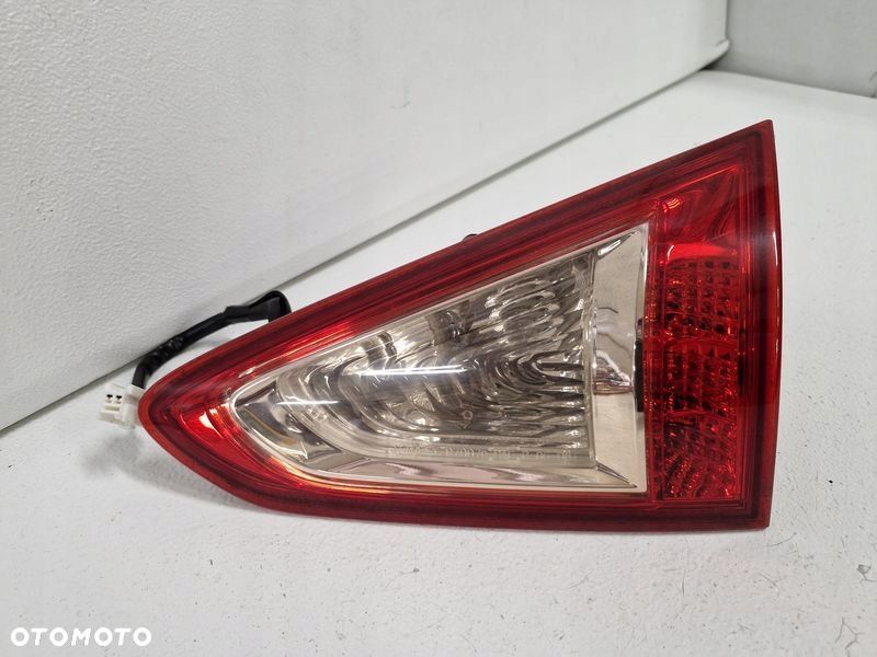 INFINITI EX EX30 EX35 LAMPA PRAWY TYŁ TYLNA W KLAPĘ - 2
