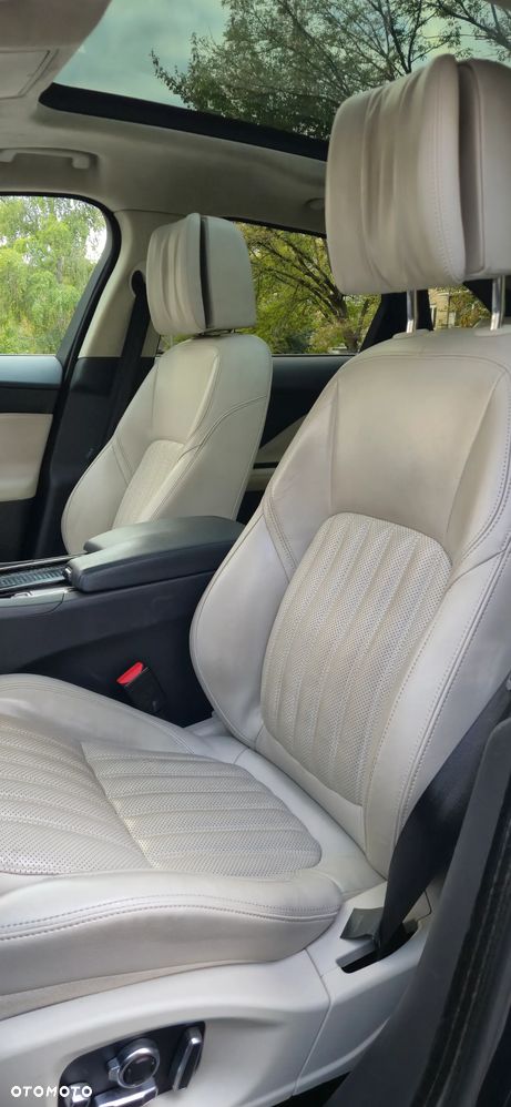 Jaguar F-Pace 30t AWD Prestige - 11