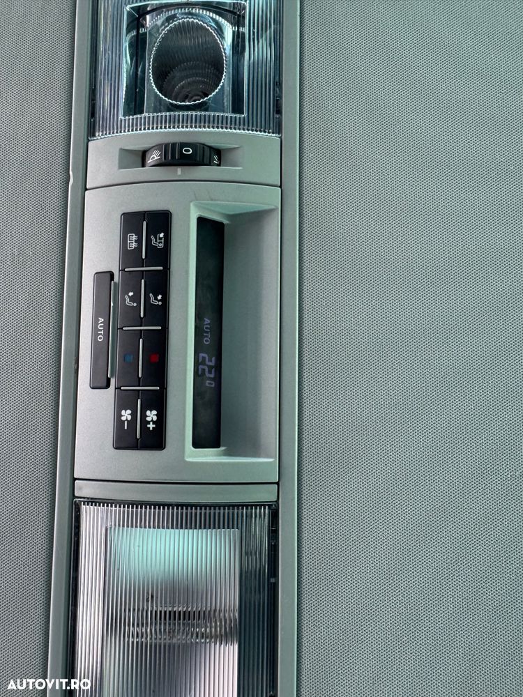 Volkswagen Multivan - 22