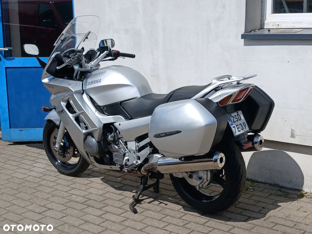 Yamaha FJR - 2