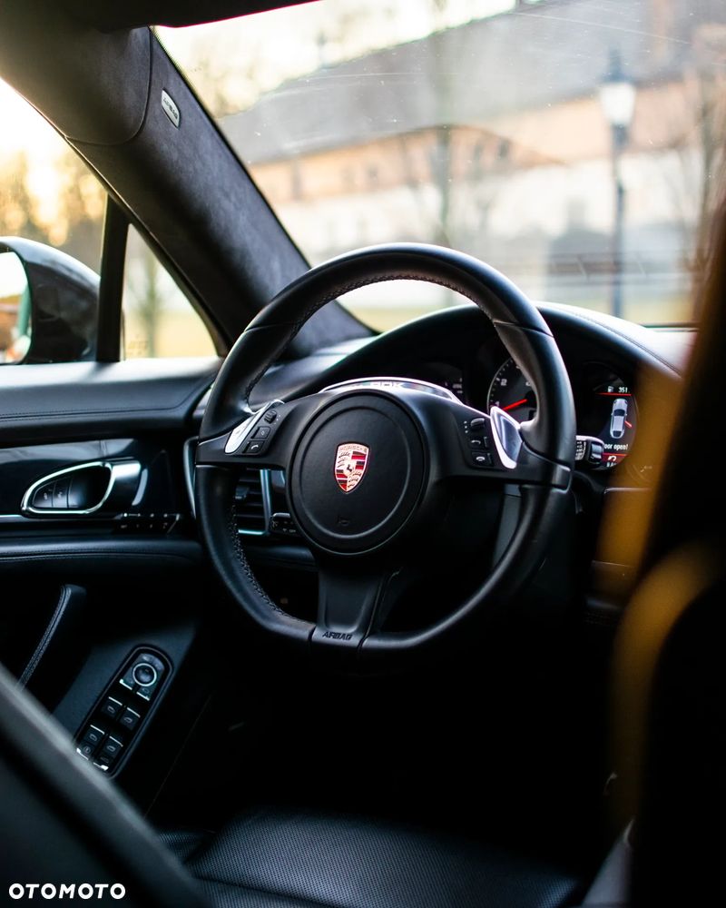 Porsche Panamera - 3