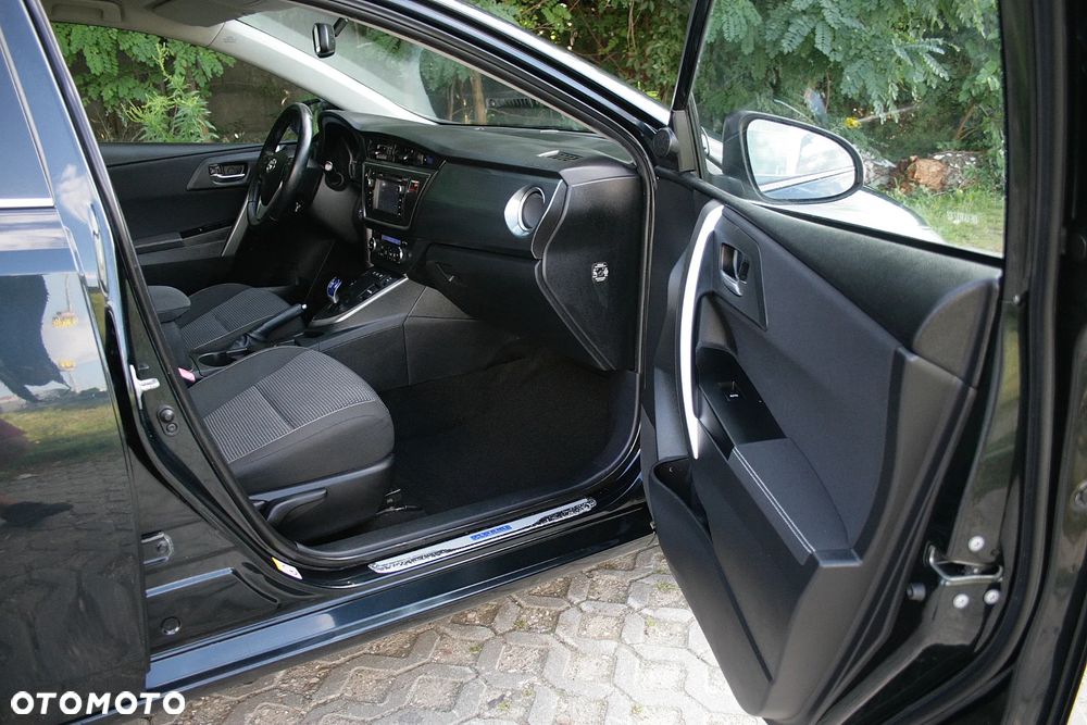 Toyota Auris - 15