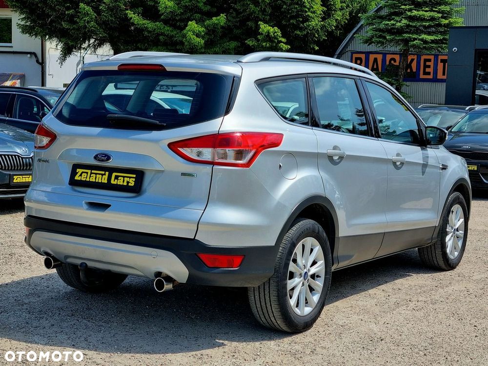 Ford Kuga 1.5 EcoBoost 2x4 Titanium - 5