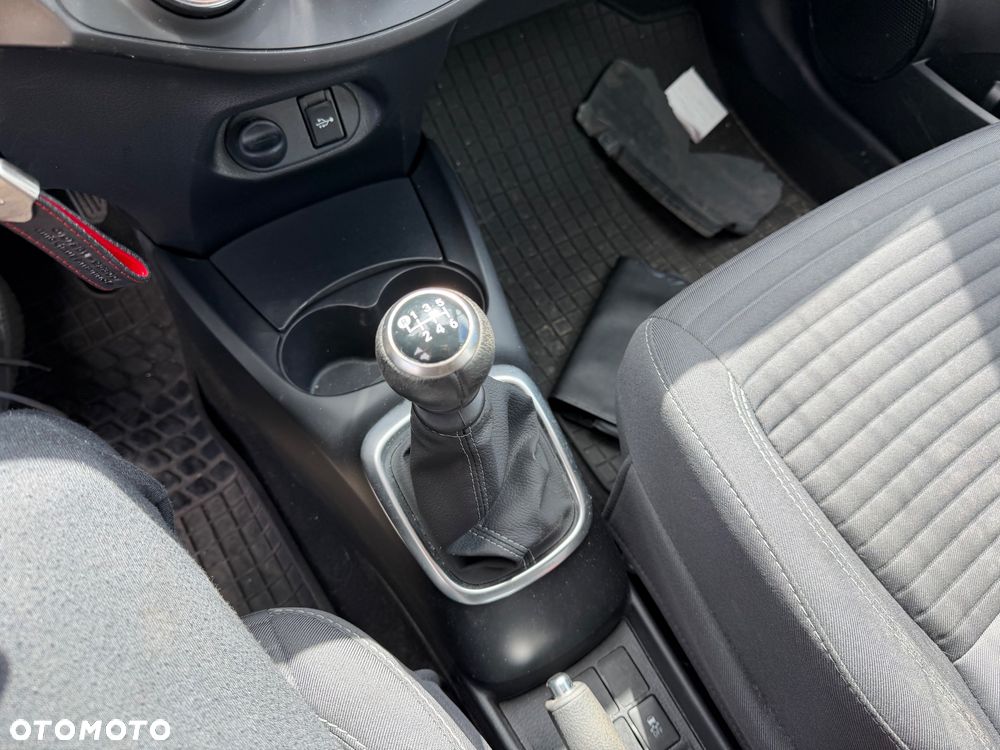 Toyota Yaris 1.5 20th Anniversary - 18