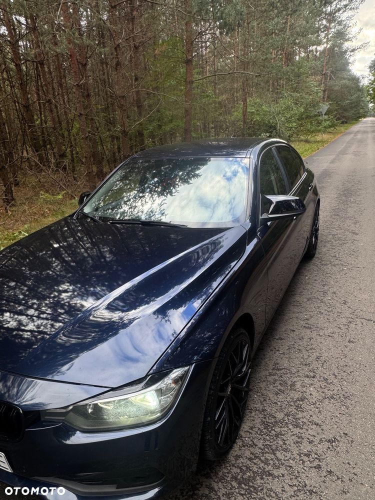 BMW Seria 3 318d - 6