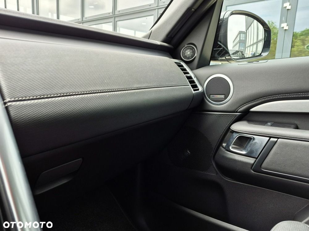 Land Rover Discovery P300 - 35