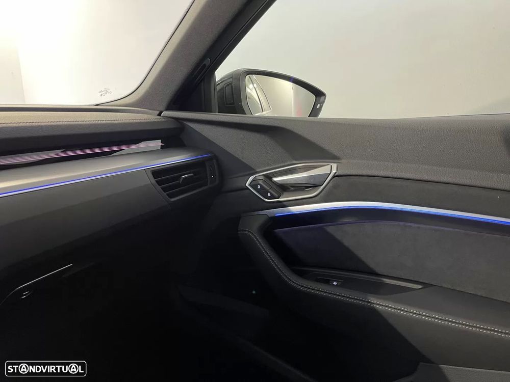 Audi Q8 e-Tron Sportback 50 quattro S line - 29