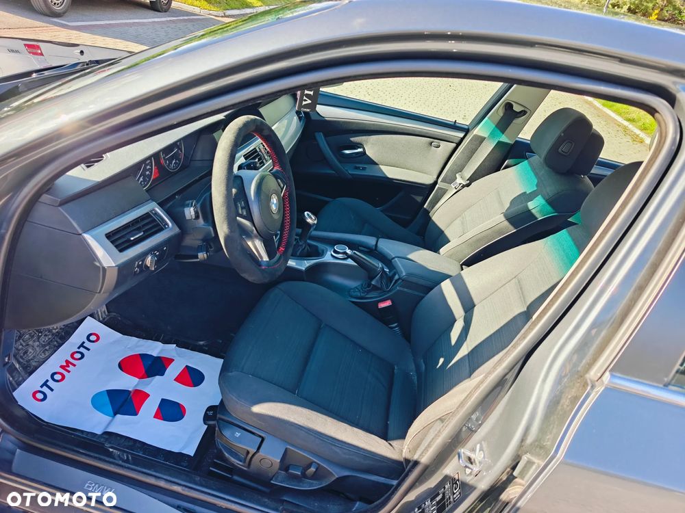 BMW Seria 5 520i - 7