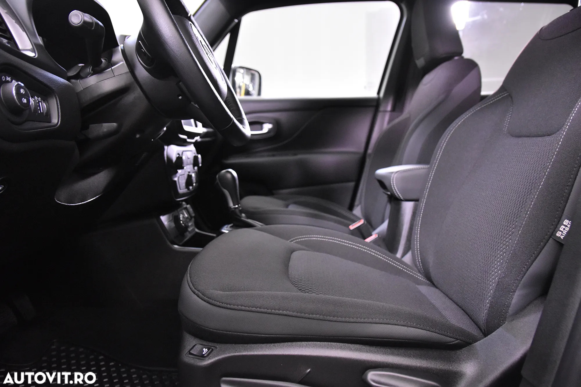 Jeep Renegade - 24