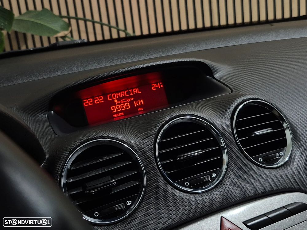 Peugeot 308 SW 1.4 16V Premium - 16