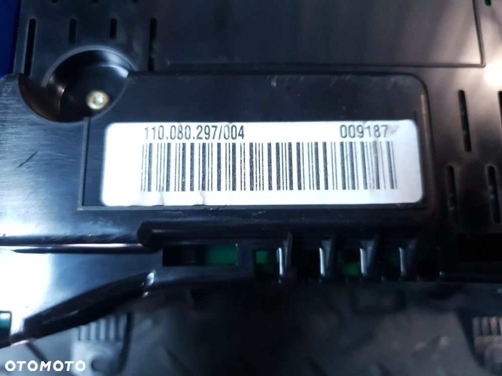 AUDI A3 8P 1.6B LICZNIK 8P0920930J WERSJA EUROPEJSKA - 5