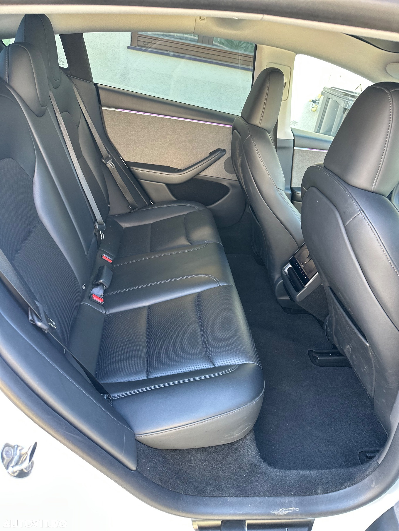 Tesla Model 3 RWD - 8
