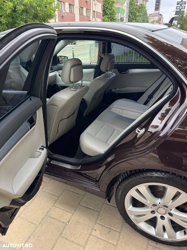 Mercedes-Benz C 250 CDI DPF 4Matic (BlueEFFICIENCY) 7G-TRONIC Avantgarde - 9