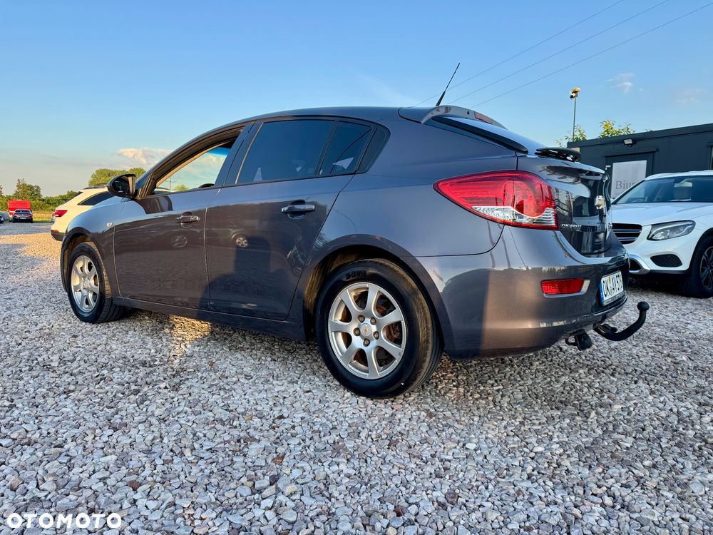 Chevrolet Cruze - 8