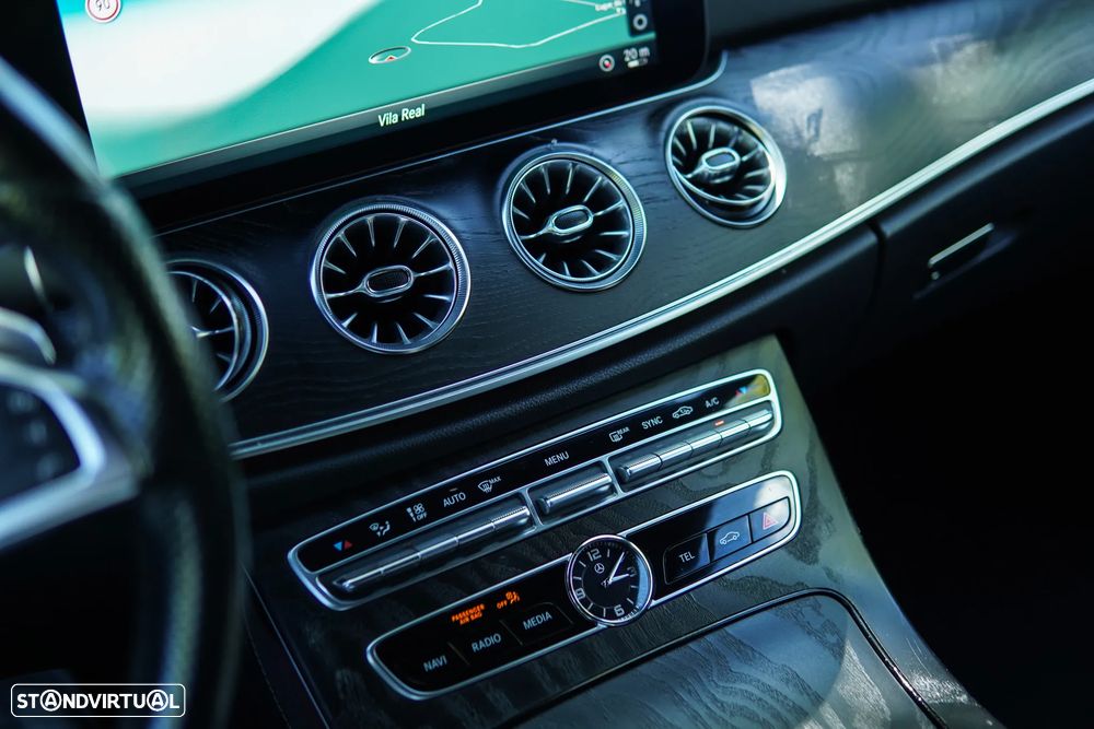 Mercedes-Benz E 220 d AMG Line - 30