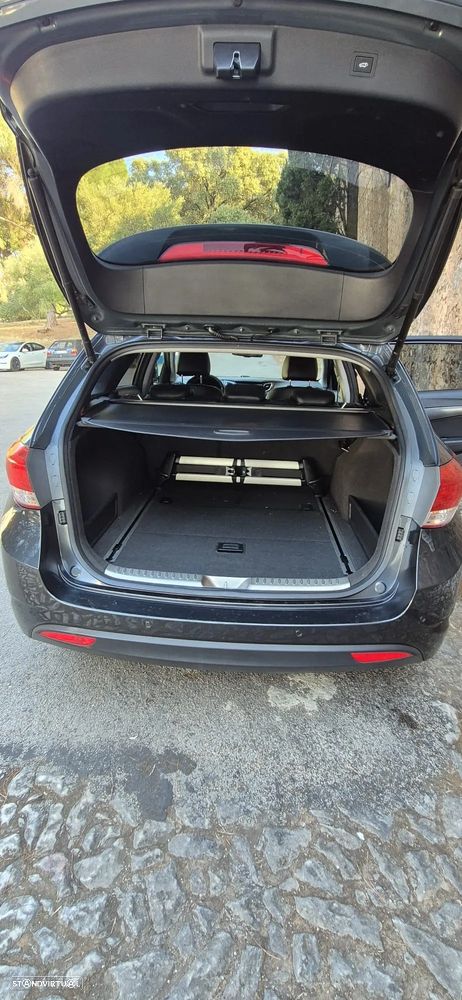 Hyundai i40 SW 1.7 CRDi Auto Premium - 21