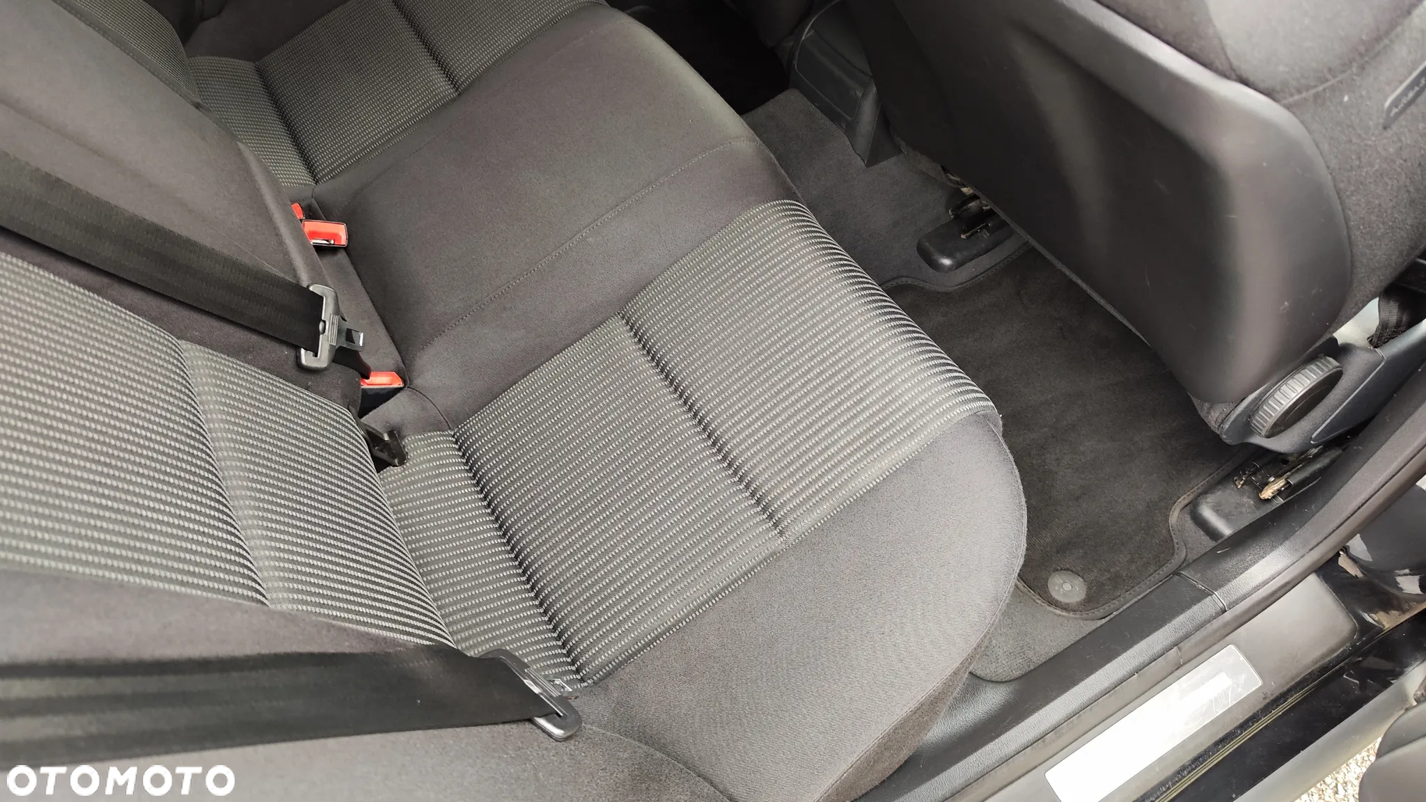 Audi A4 Avant 1.8T - 33