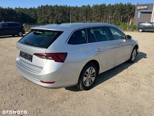 Skoda Octavia 2.0 TDI DSG Ambition - 3