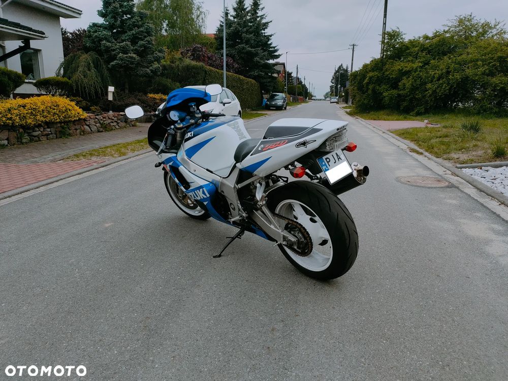 Suzuki GSX-R - 4