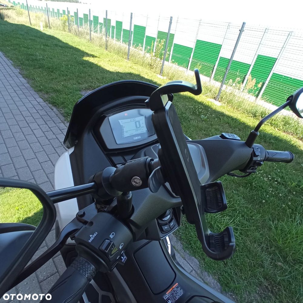 Yamaha NMAX - 11