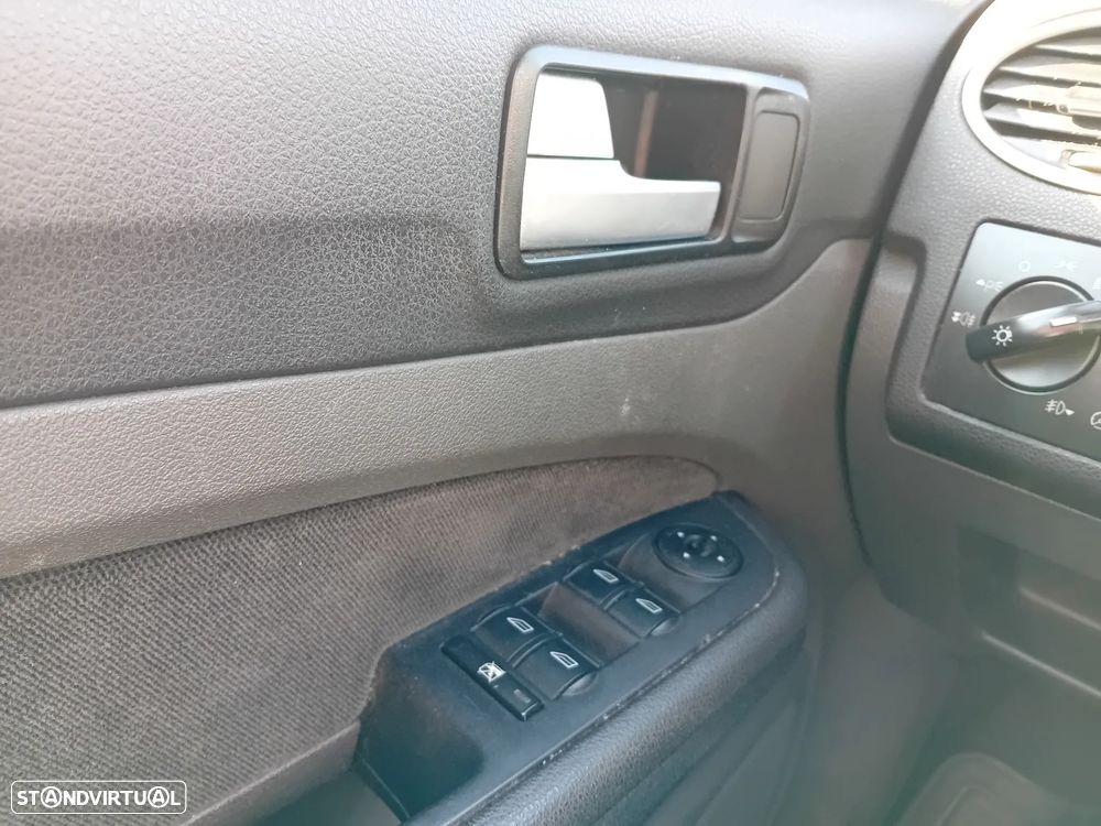 Ford Focus SW 1.6 TDCi Ghia - 15