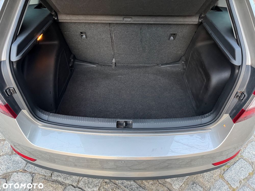 Skoda RAPID 1.0 TSI Style - 24