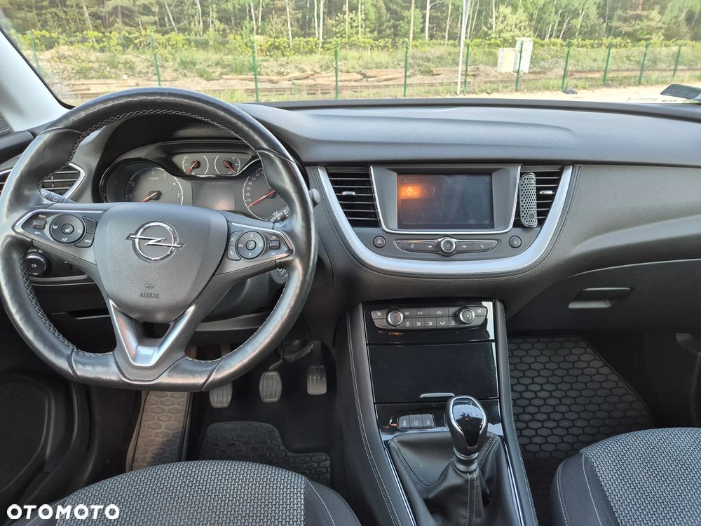 Opel Grandland X 1.2 T GPF Enjoy S&S - 11