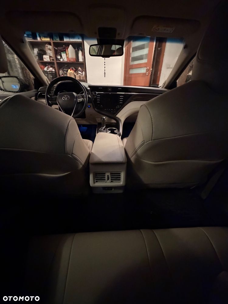 Toyota Camry 2.5 Hybrid Prestige CVT - 4