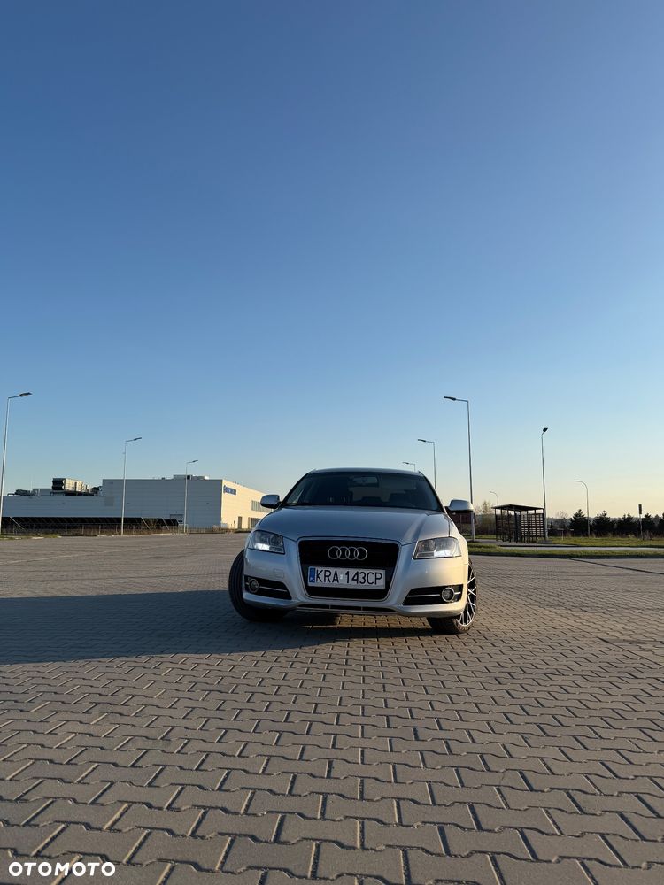 Audi A3 Sportback 2.0 TDI Ambiente - 2