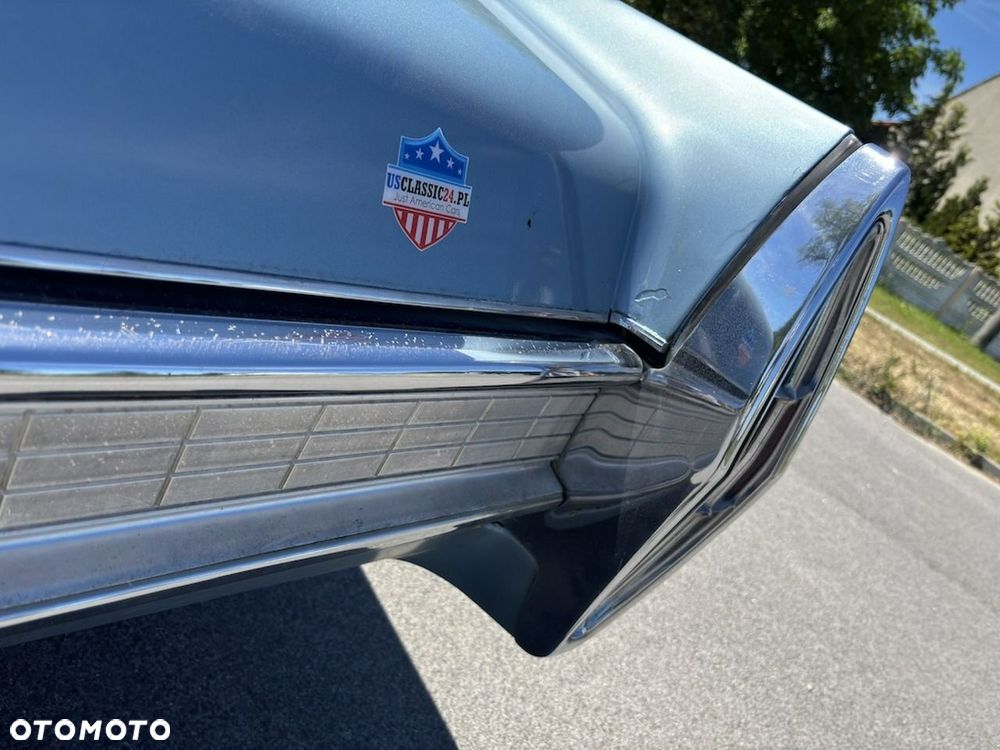 Cadillac Deville - 24